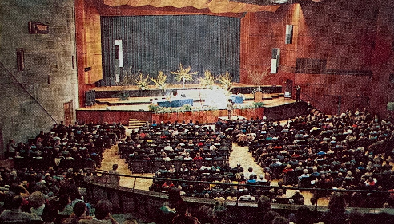 Rhoda Orme-Johnson, Ph.D, Professor Emerita of Literature, Maharishi International University (MIU), explains the fascinating backdrop to the emergence of MIU's consciousness-based literature department in the 1970’s. The article acts as an introduction to the enlightening book, “The Flow of Consciousness – Maharishi Mahesh Yogi on Literature and Language”.